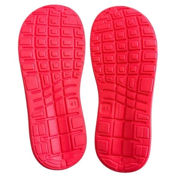 Red Plush-Lined Perforated Comfort Shoes Clogs 9 NWOB - Picture 5 of 5